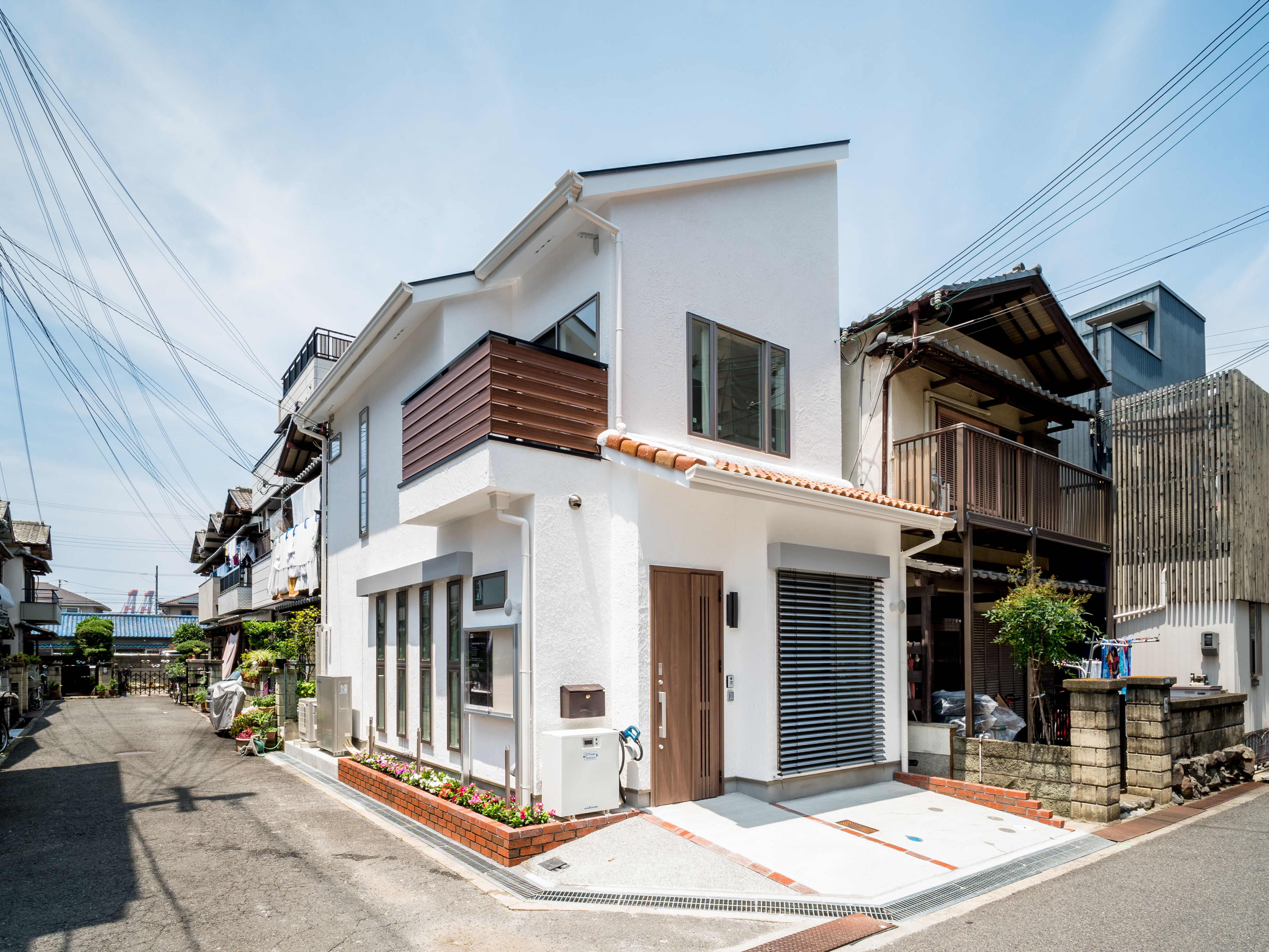 この土地が気に入っているのでリノベーション希望 木造住宅は夏暑く冬寒いといった不安があった 八尾トーヨー住器株式会社